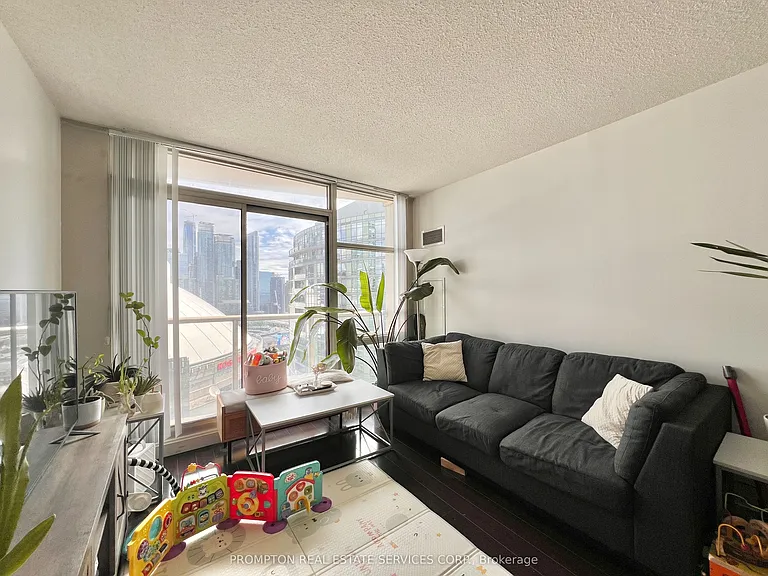 10 Navy Wharf Ct #2708 — Photo 6