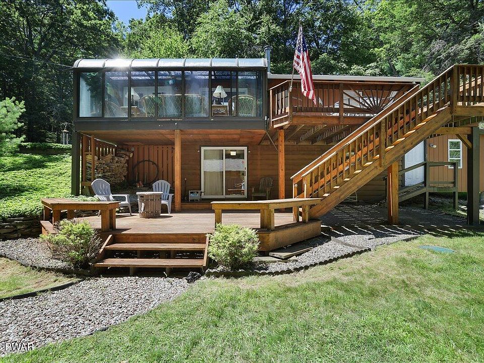 1st image of 114 Lone Oak Dr
