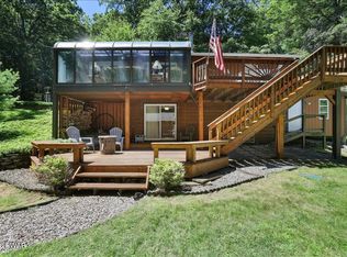114 Lone Oak Dr, Lakeville, PA 18438
