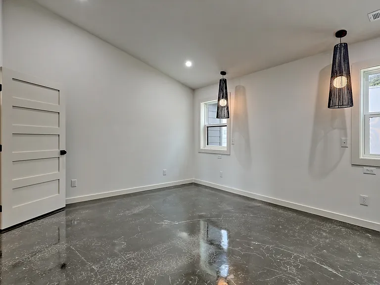 21 Valley St #5 — Photo 3
