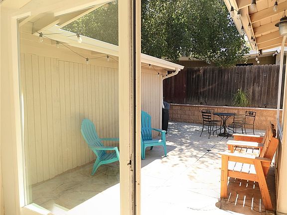 3rd image of 1216 San Jacinto St
