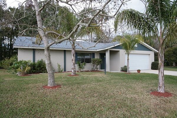 1st image of 32 Blakemore Dr