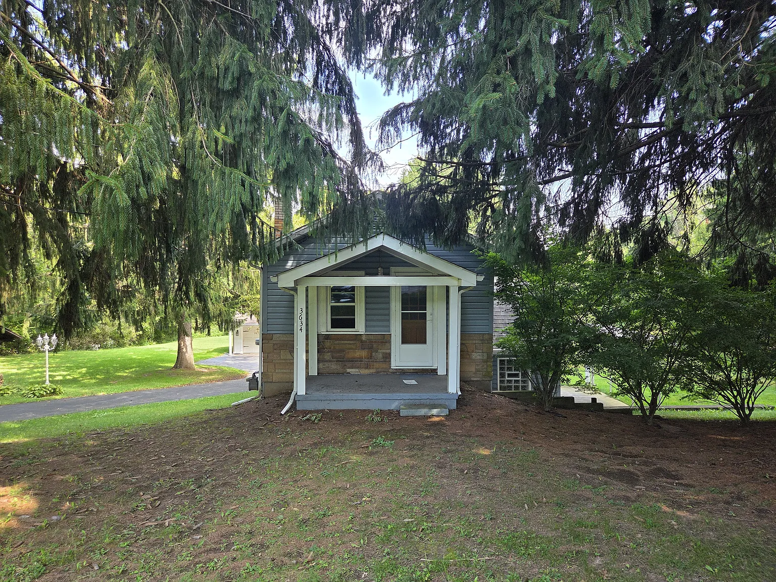 2 bed, 1000 sqft, $1,200 — Photo 1