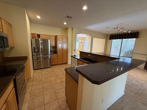 4th image of 420 N Roger Way