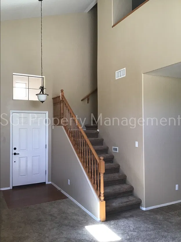 Stunning 4 Bedroom Home In Villago Subdivision Of Casa Grande! — Photo 2