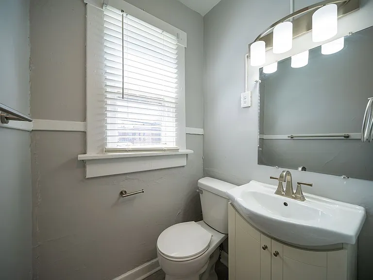 87 W 1st Ave — Photo 15