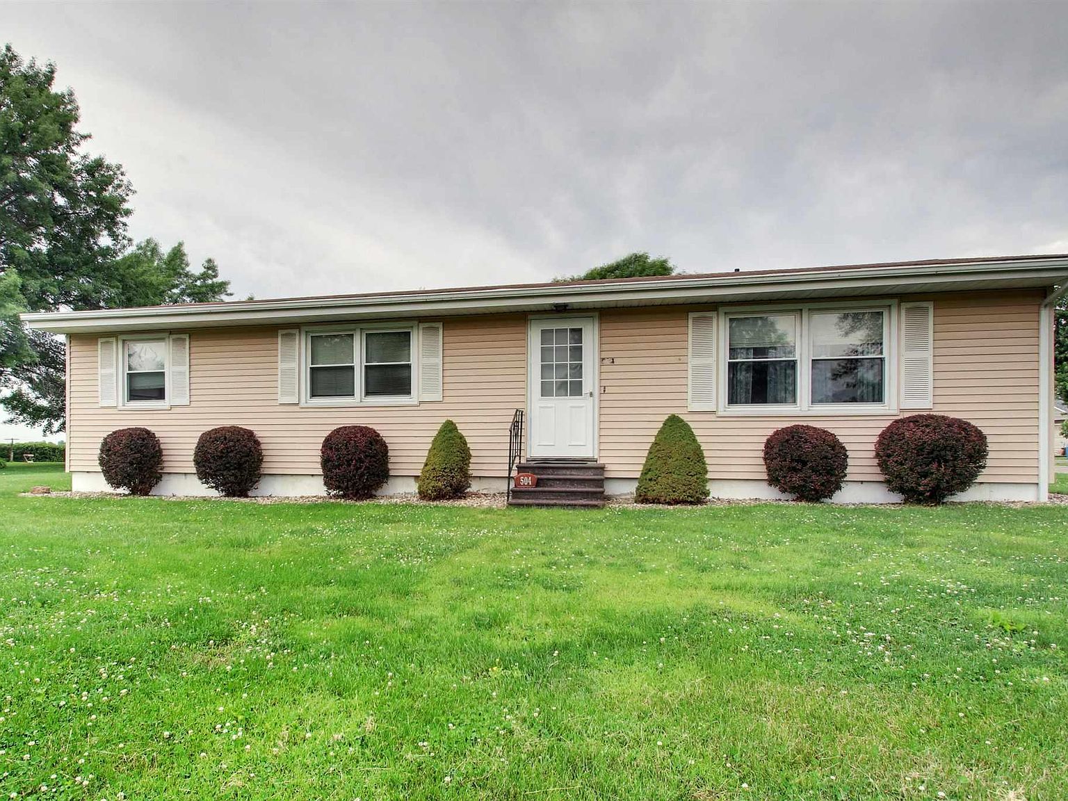 504 S State Rd, Mendon, IL 62351 Zillow