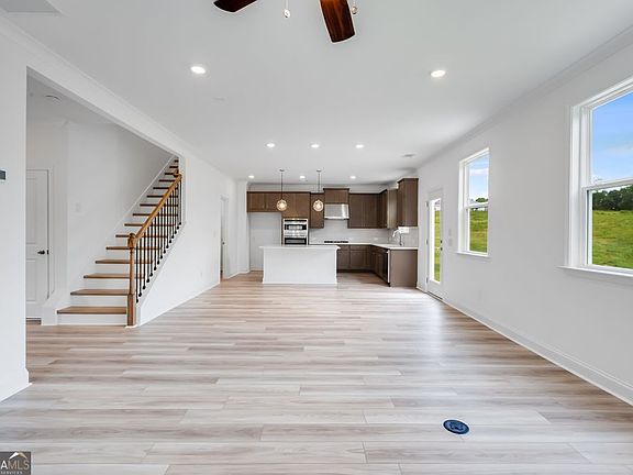 7th image of this home