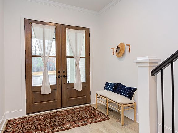 2nd image of 203 Post Oak Rd