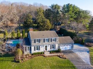 10 Orchard Heights Rd, Essex, CT 06426