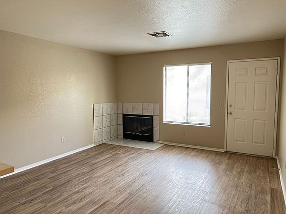 4th image of 8604 Lyn River Ct #2