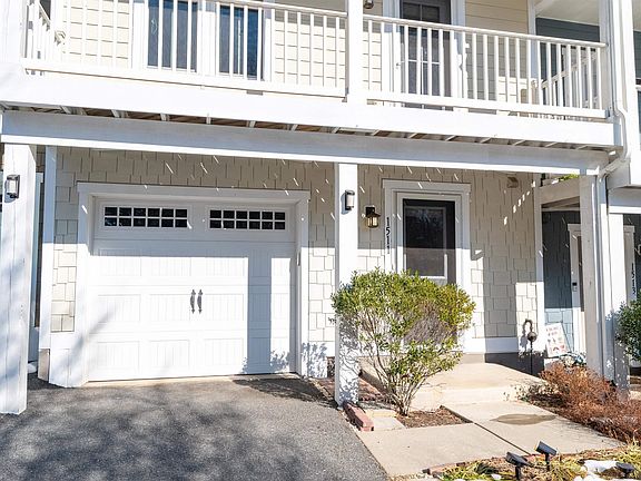 2nd image of 1511 Wickham Pond Dr