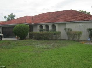 100 Sebring Cir, Lehigh Acres, FL 33936