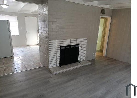 1st image of 1911 Stewart Ave #2