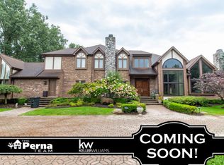2035 Pine #LONE, West Bloomfield Twp, MI