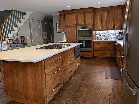 Large Island in Kitchen