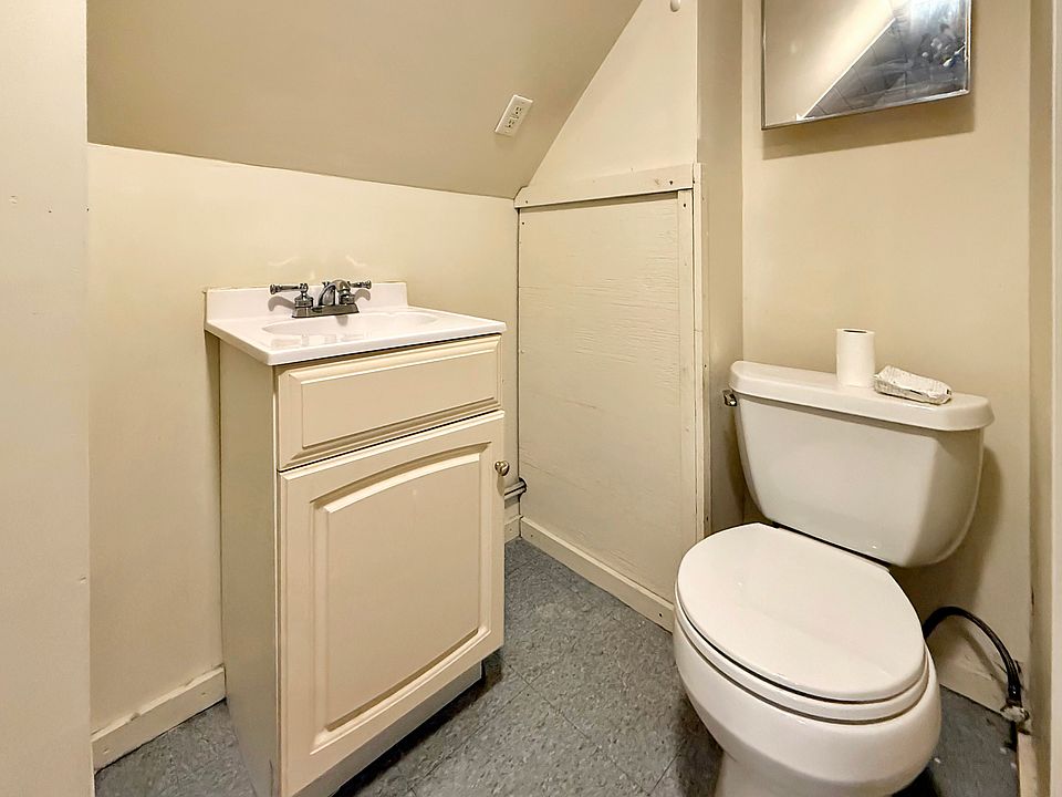 upstairs bathroom