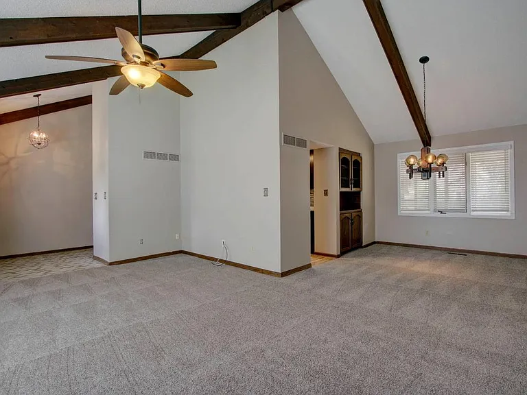 11805 Rosehill Rd — Photo 5