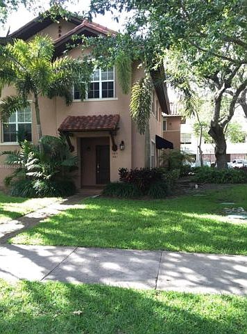 1st image of 481 Menendez Ave