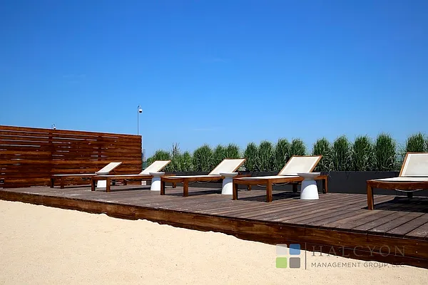 Rented by Halcyon Management Group LLC | media 53