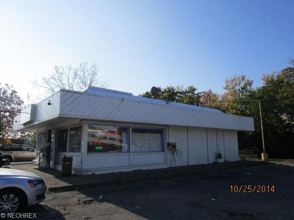 2nd image of 17229 Euclid Ave