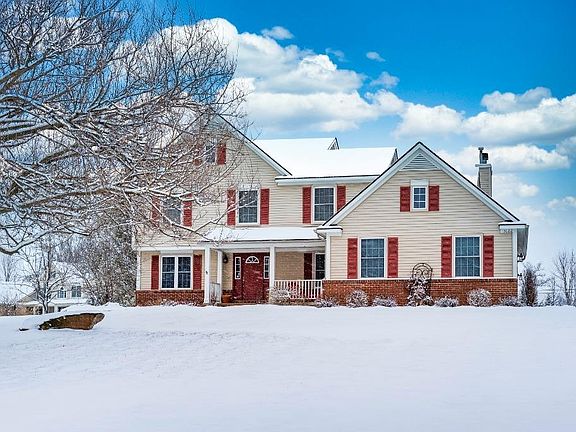 2nd image of 3122 Sandhill Dr