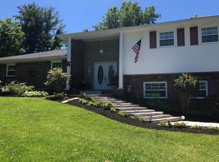 110 Ridgecrest Dr, Elizabethton, TN 37643