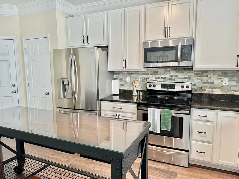 456 N Oceana Blvd — Photo 13