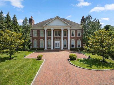 12 Patri Court, Dix Hills, NY, 11746