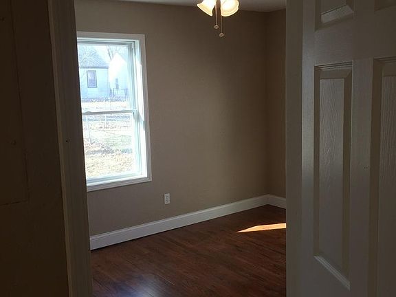 4th image of 605 W Patterson St