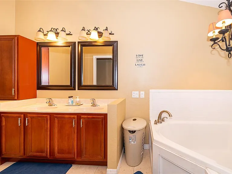 900 American Rose Pkwy — Photo 20
