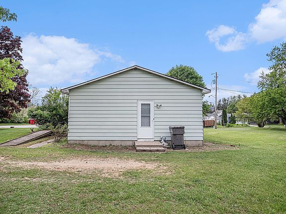 2nd image of 2235 Elmer Dr NE