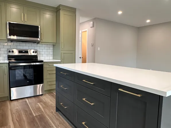 (undisclosed Address), Calgary, AB T3B 4N6