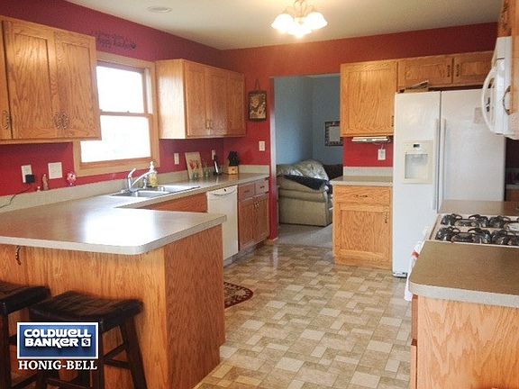 4th image of 815 Banbury Dr