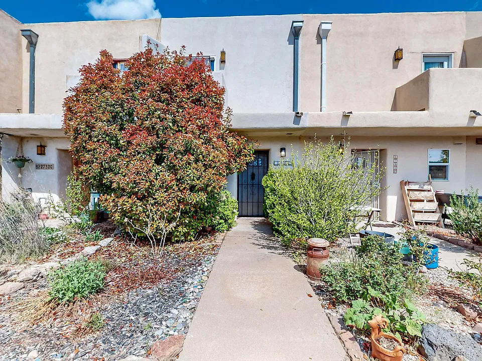 2732 Calle Anna Jean #D