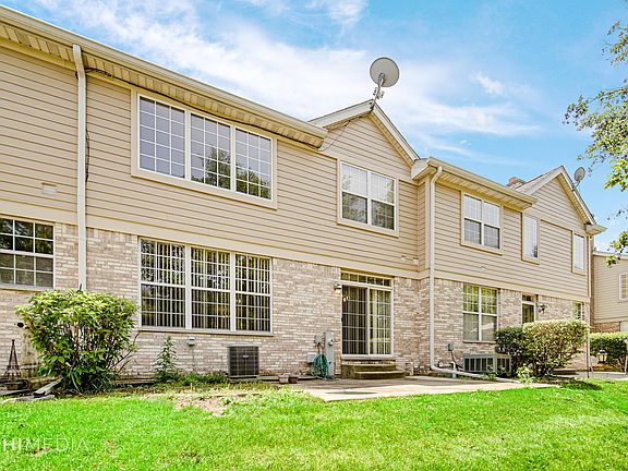 4th image of 217 Wimbledon Pl