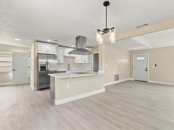 4th image of 9007 SPRING HILL DRIVE