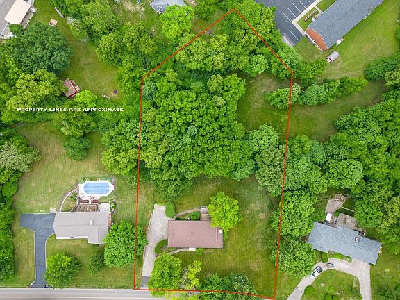 2nd image of 26 Ironwood Dr