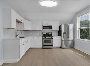 131 Wendell St #3, Providence, RI 02909