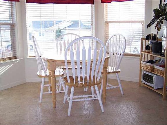BREAKFAST NOOK