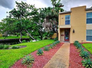 700 Kensington Pl, Wilton Manors, FL 33305