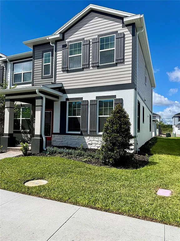 4 bed, 2.5 bath, 1833 sqft, $2,600 — Photo 1