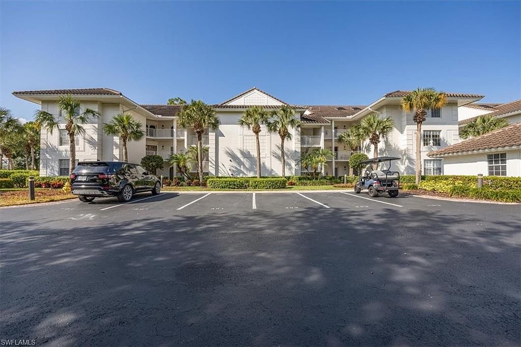 782 Eagle Creek Dr UNIT 203