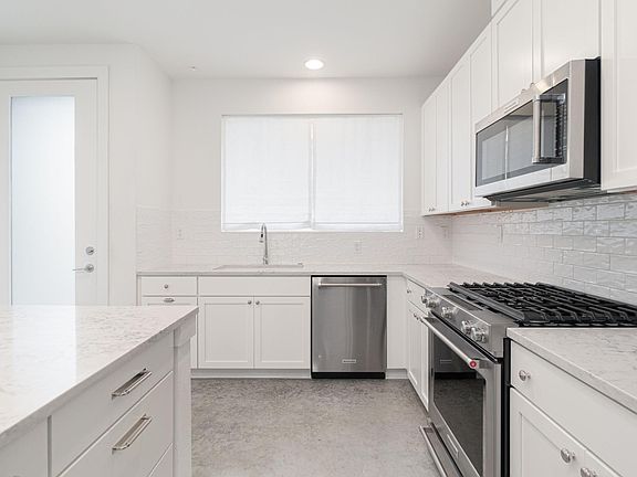 5th image of 102 Tendick St #202
