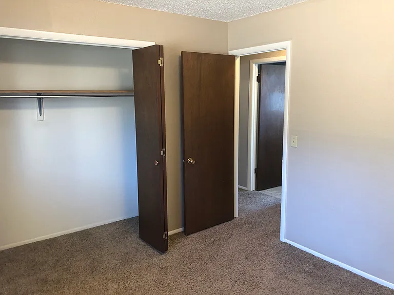 1121 Yellowstone Ave — Photo 13