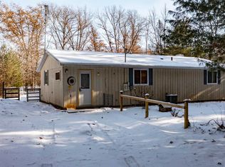 N1028 Chalet Dr, Waupaca, WI 54981