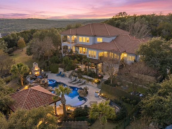 5th image of 1628 Old Boerne Rd