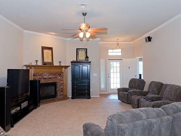 3rd image of 15916 Vicki Dr