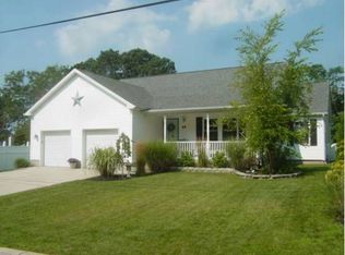 44 Gouveneur Ave, Toms River, NJ