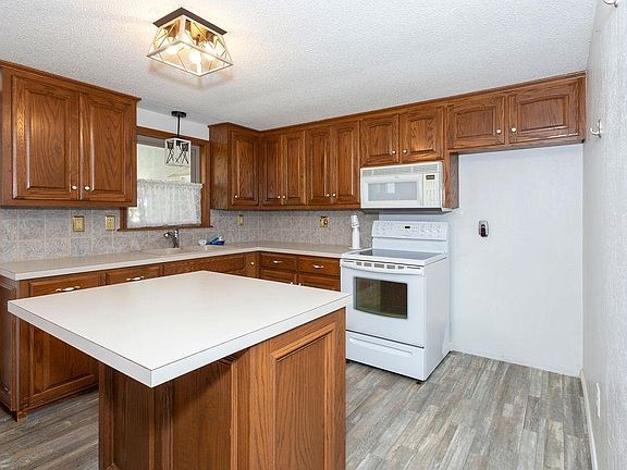 5th image of 171257 N 2865th Rd